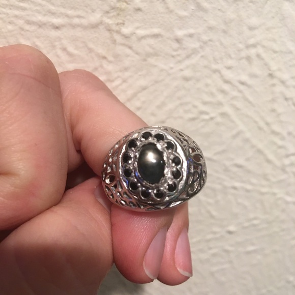 Black Star Sapphire Filagree Sterling Silver Ring - Picture 6 of 15